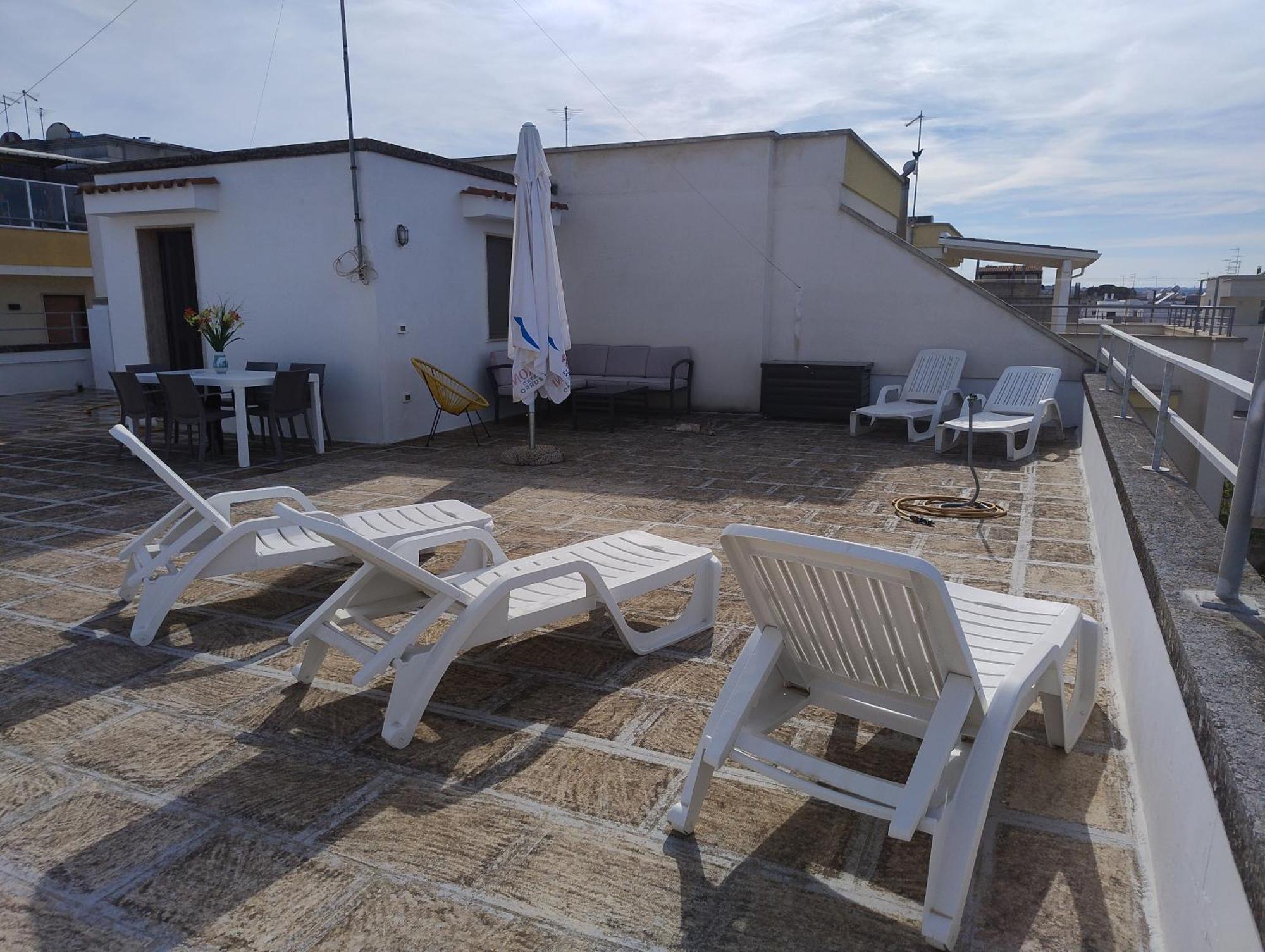 Favolosa Casa Con Terrazza, Idromassaggio, Cortile E Garage Auto Carovigno Luaran gambar